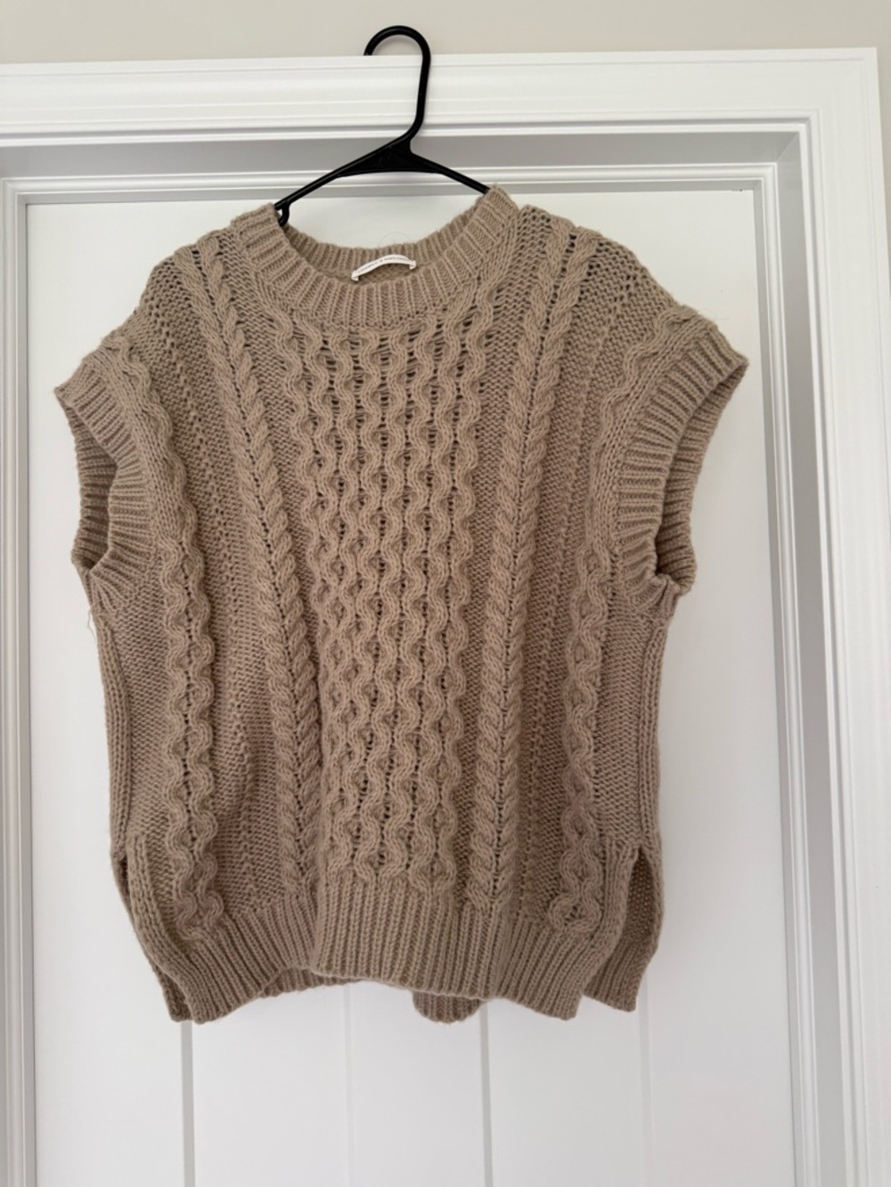 Cable Knit Sleeveless Sweater Vest in Taupe